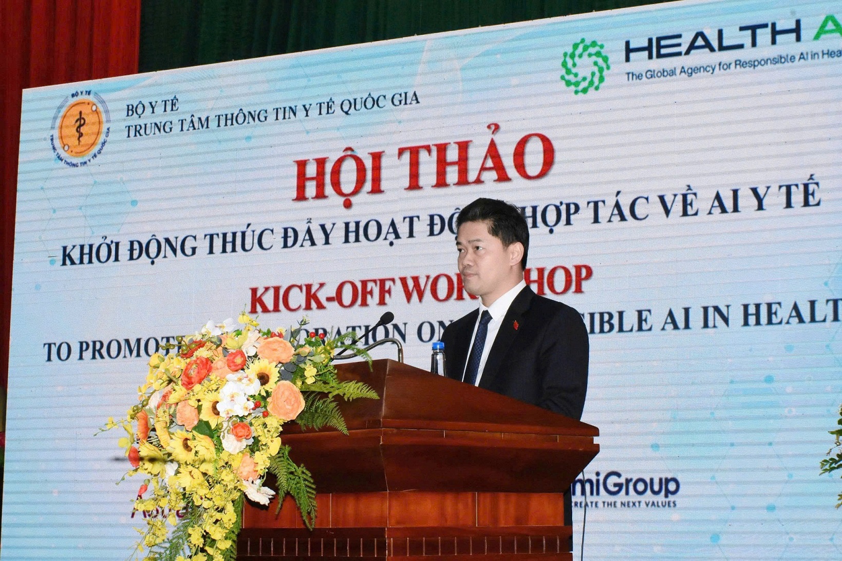 Thứ trưởng Vũ Mạnh Hà