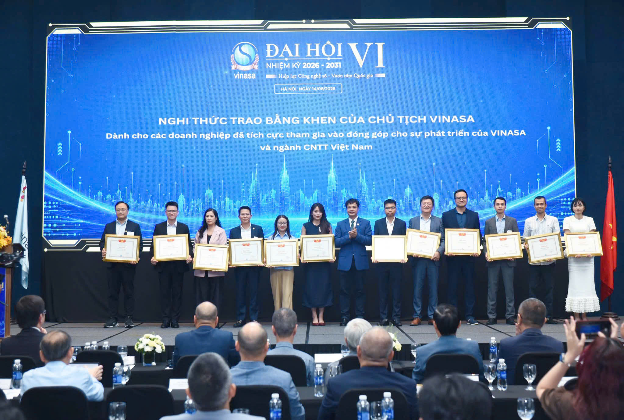 OmiGroup vinh dự nhận Bằng khen của VINASA tại Đại hội lần thứ VI